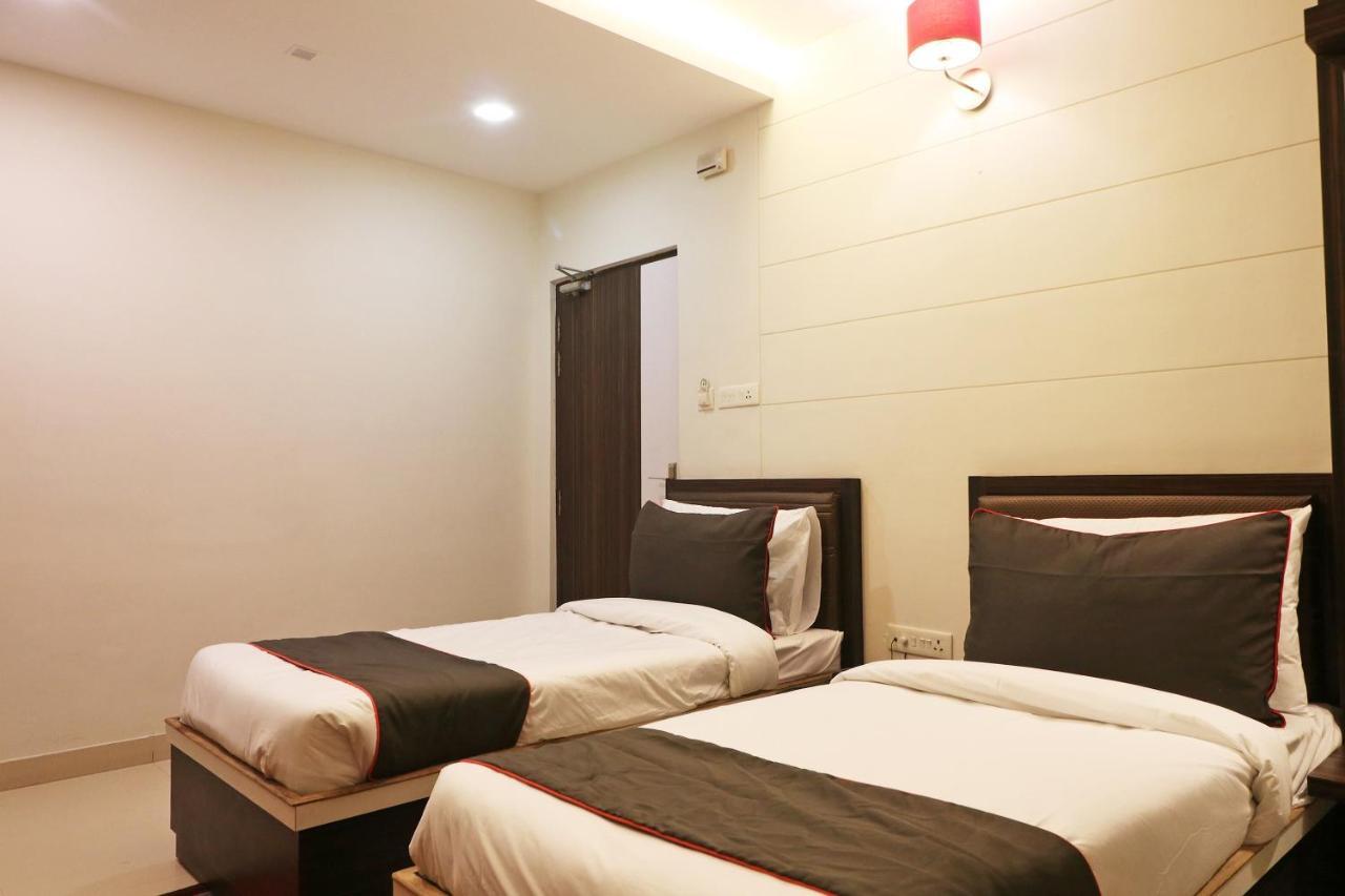 Kakarmatha Collection O 45990 Premiere Villa المظهر الخارجي الصورة