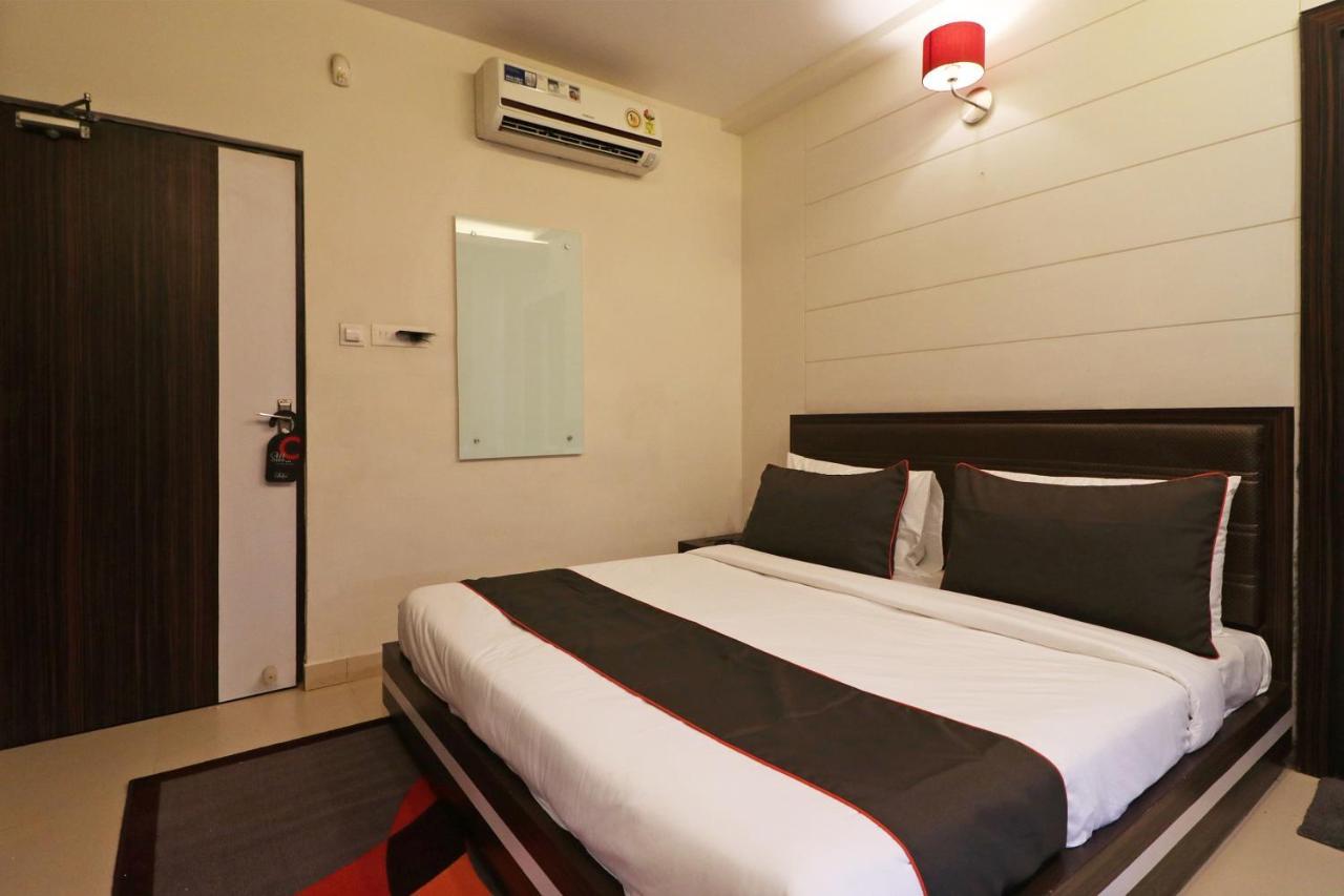 Kakarmatha Collection O 45990 Premiere Villa المظهر الخارجي الصورة