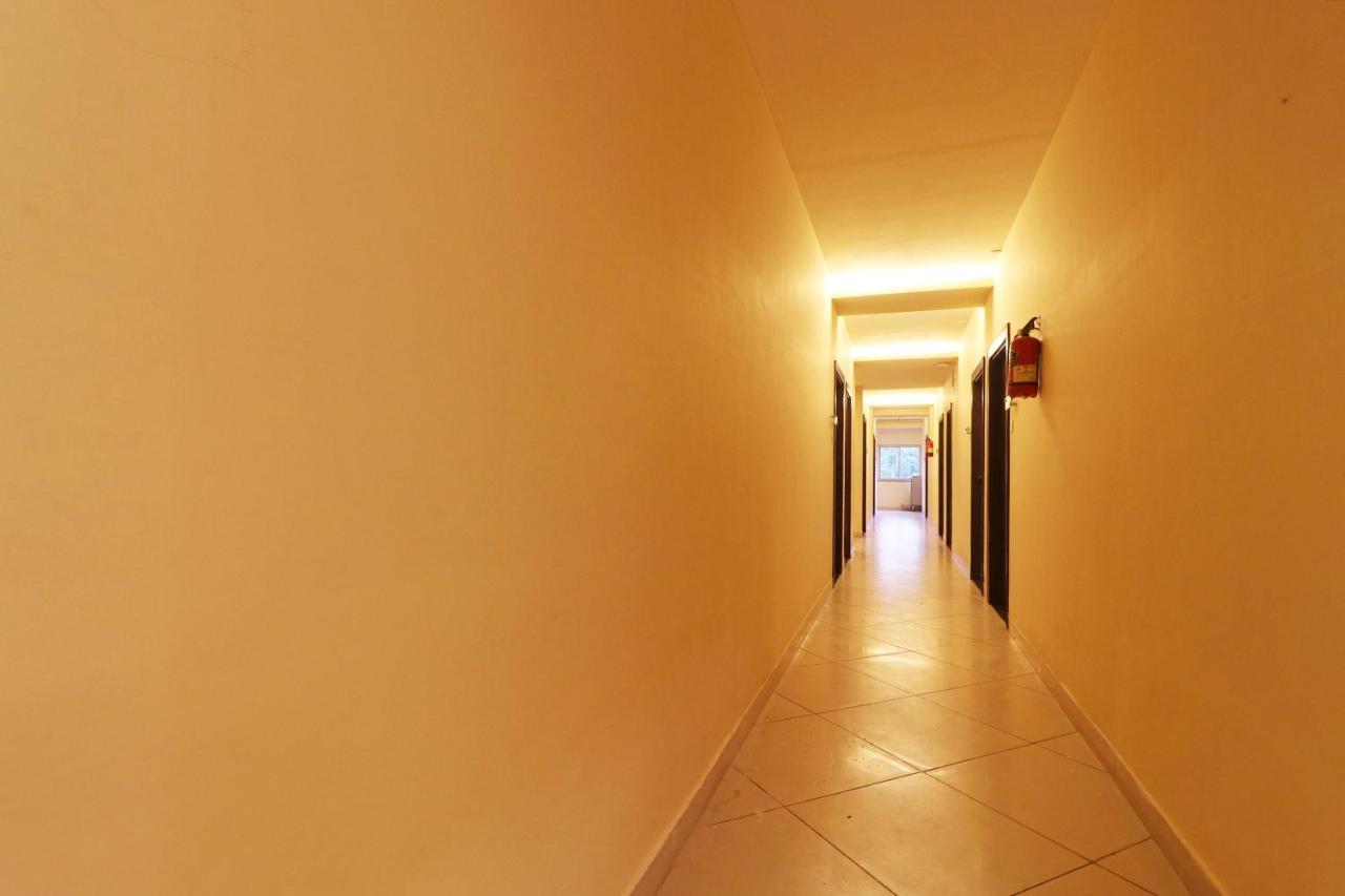 Kakarmatha Collection O 45990 Premiere Villa المظهر الخارجي الصورة