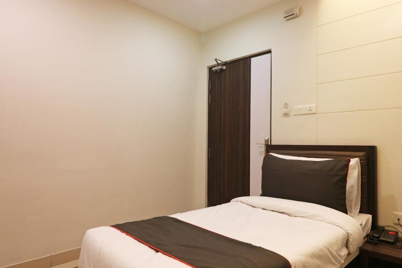 Kakarmatha Collection O 45990 Premiere Villa المظهر الخارجي الصورة